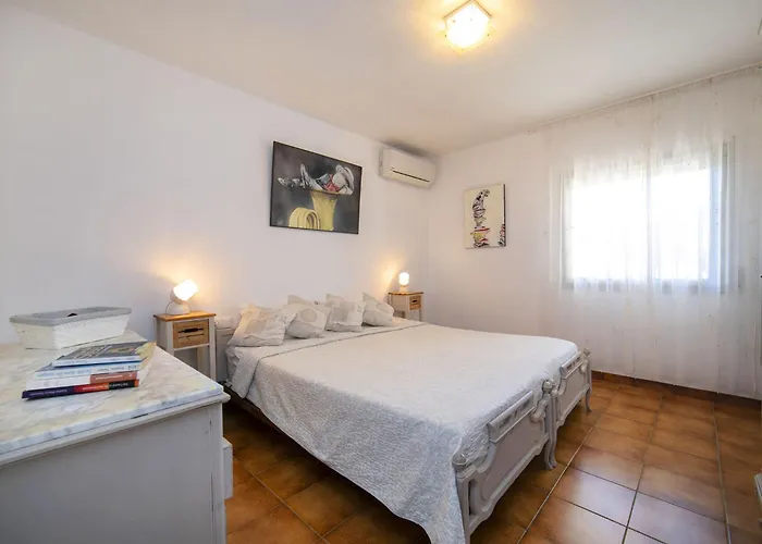 C&m By Interhome Villa *