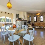 C&m By Interhome