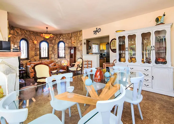 C&m By Interhome Villa